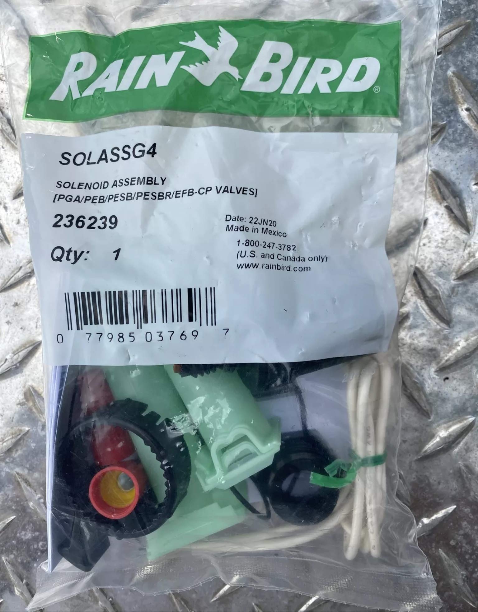 Sprinkler Rain Bird SOLASSG4 plunger close-up highlighting parts and improved valve performance