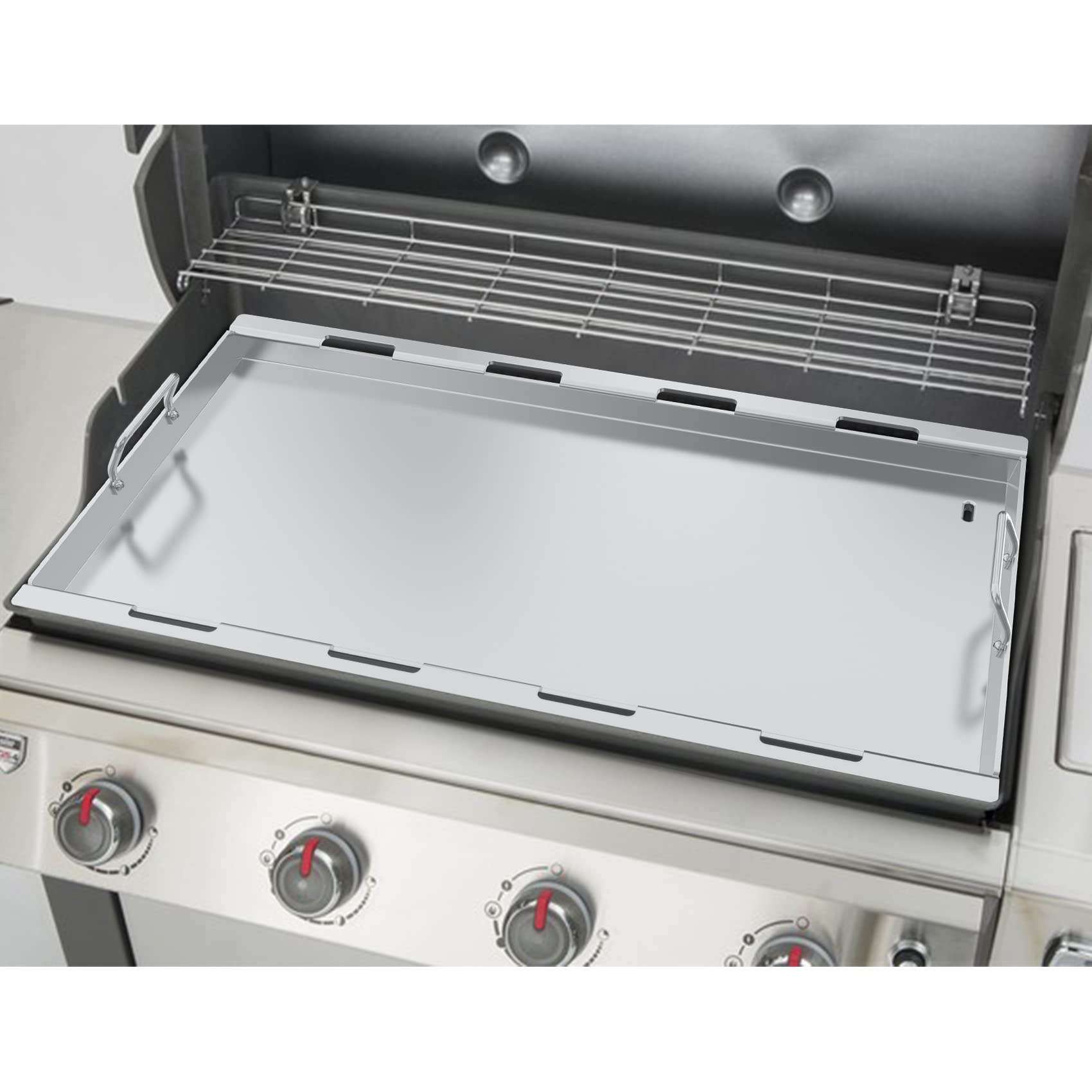 Stanbroil being wiped clean after use showing easy maintenance and time-saving benefit