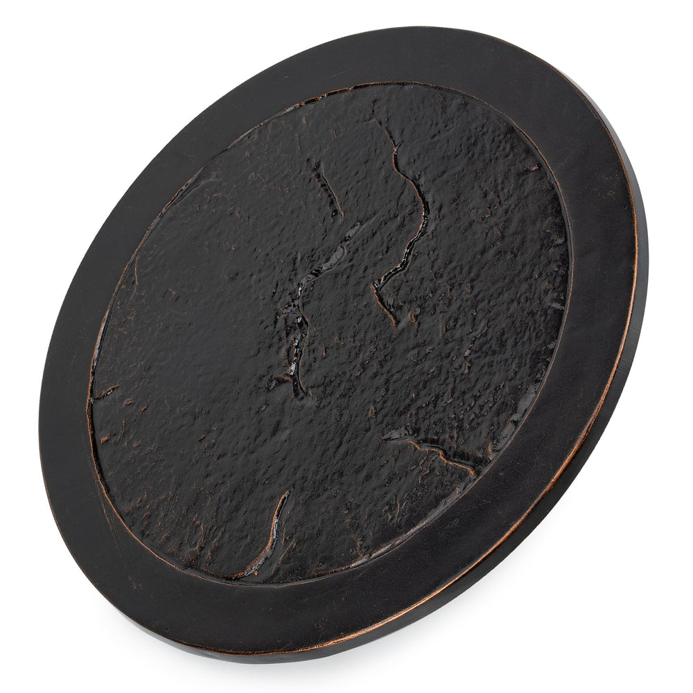 Stanbroil front view of lid protecting fire pit, shows clean finish and protection