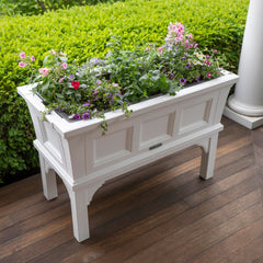 Step2 image of Atherton removable trays being lifted for easy planting benefit