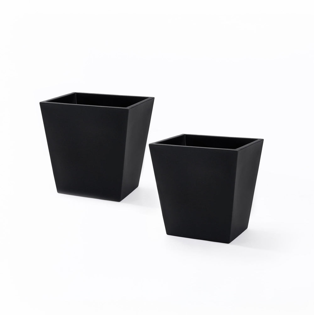 Step2 Tremont front view showing sturdy black resin and size benefits