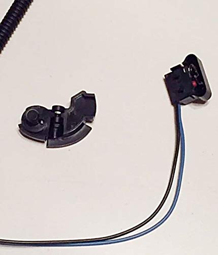 Detailed view of Stihl cable sheath texture highlighting corrosion resistance and flexibility