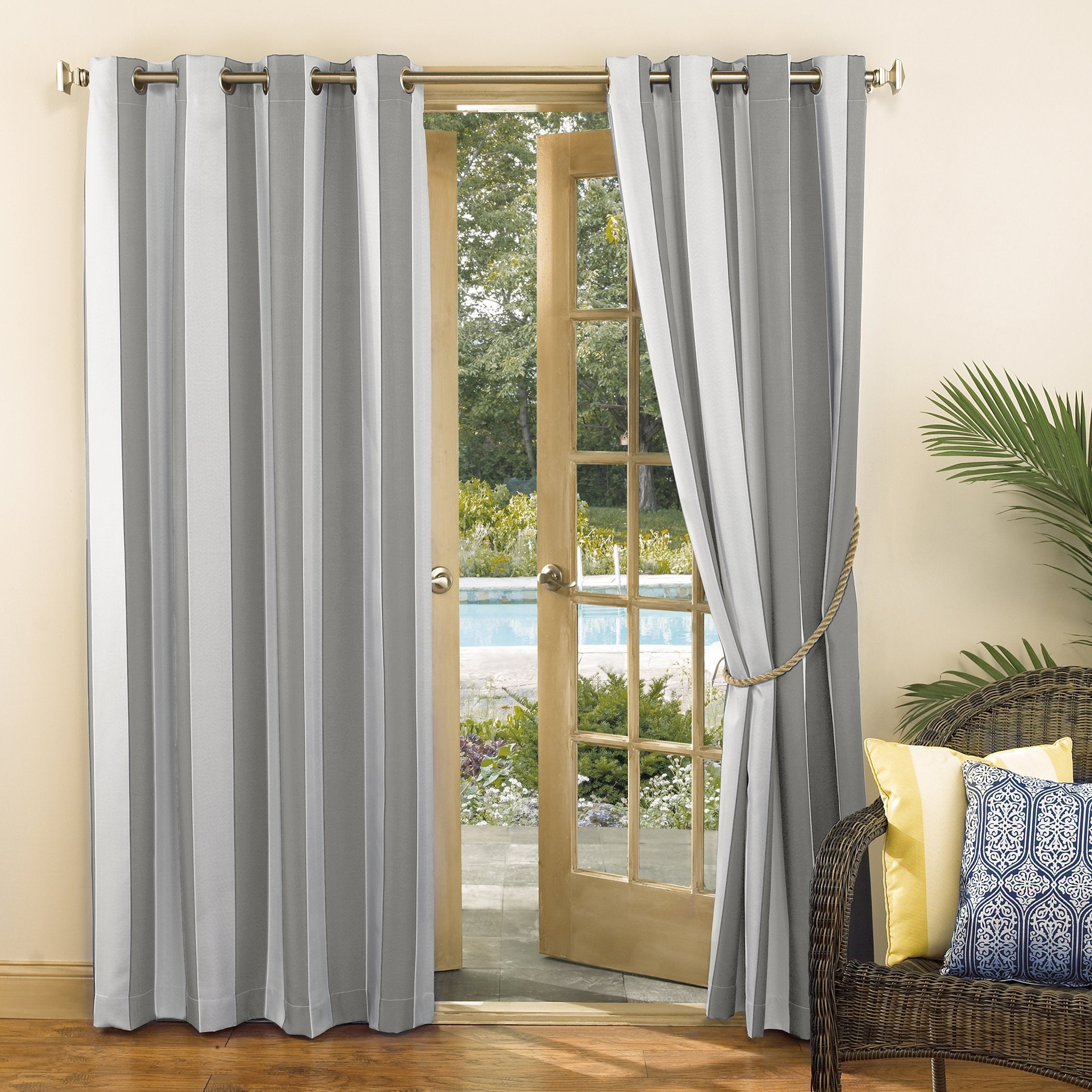 Sun Zero Valencia hung in a sunroom demonstrating reduced glare and comfort