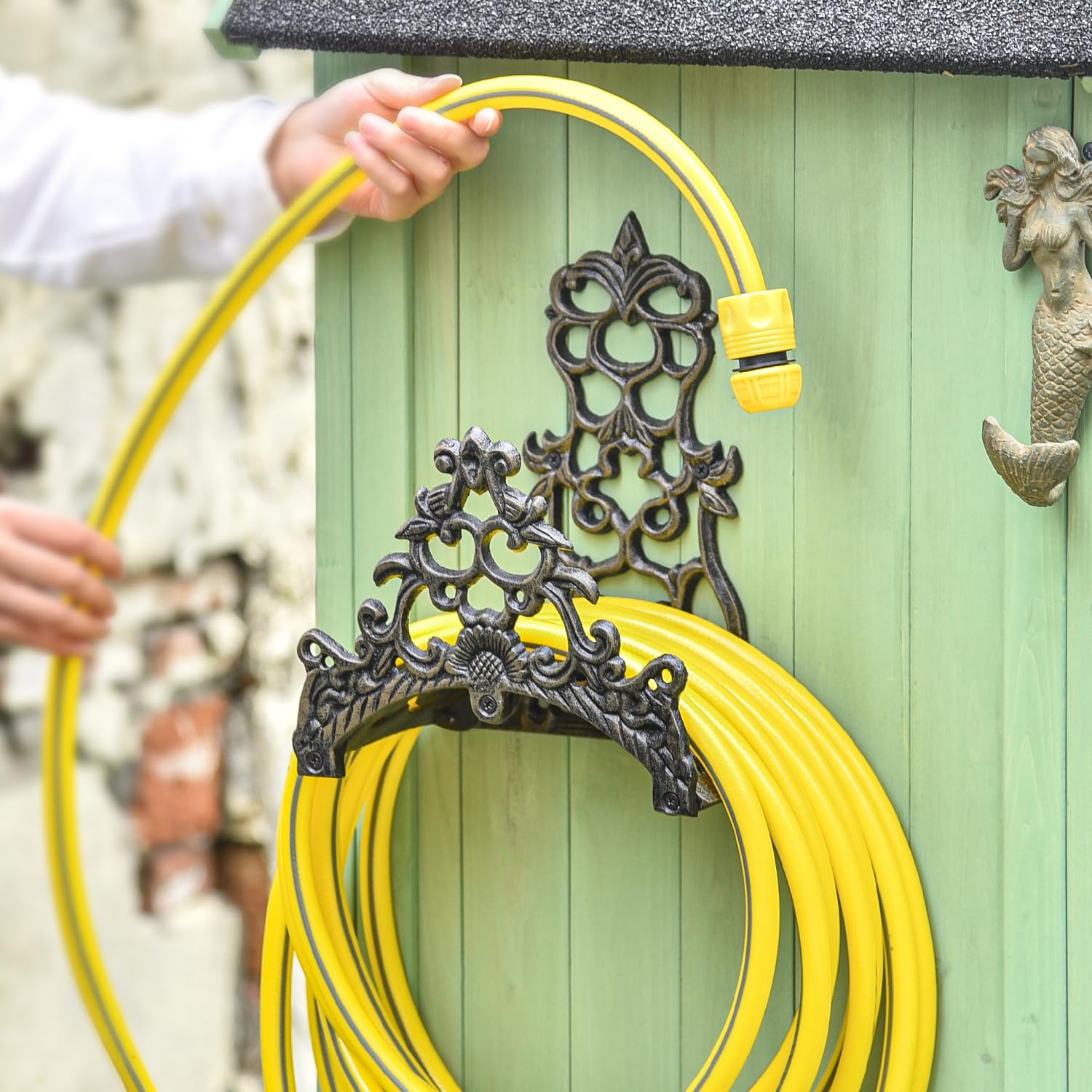 Sungmor close-up emblem detail highlighting decorative outdoor appeal