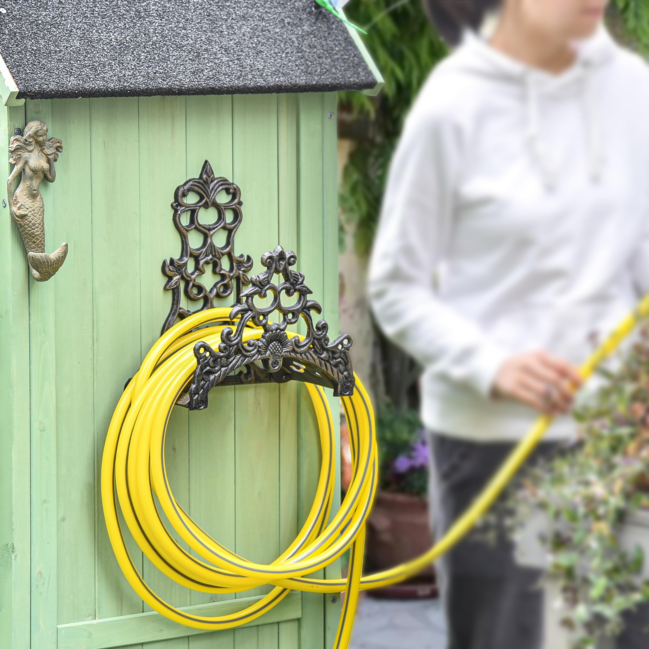 Sungmor side profile with coiled hose demonstrating tidy organization
