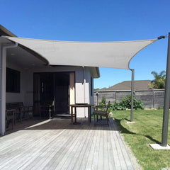 SUNNY GUARD vista frontal del toldo rectangular mostrando cobertura y forma