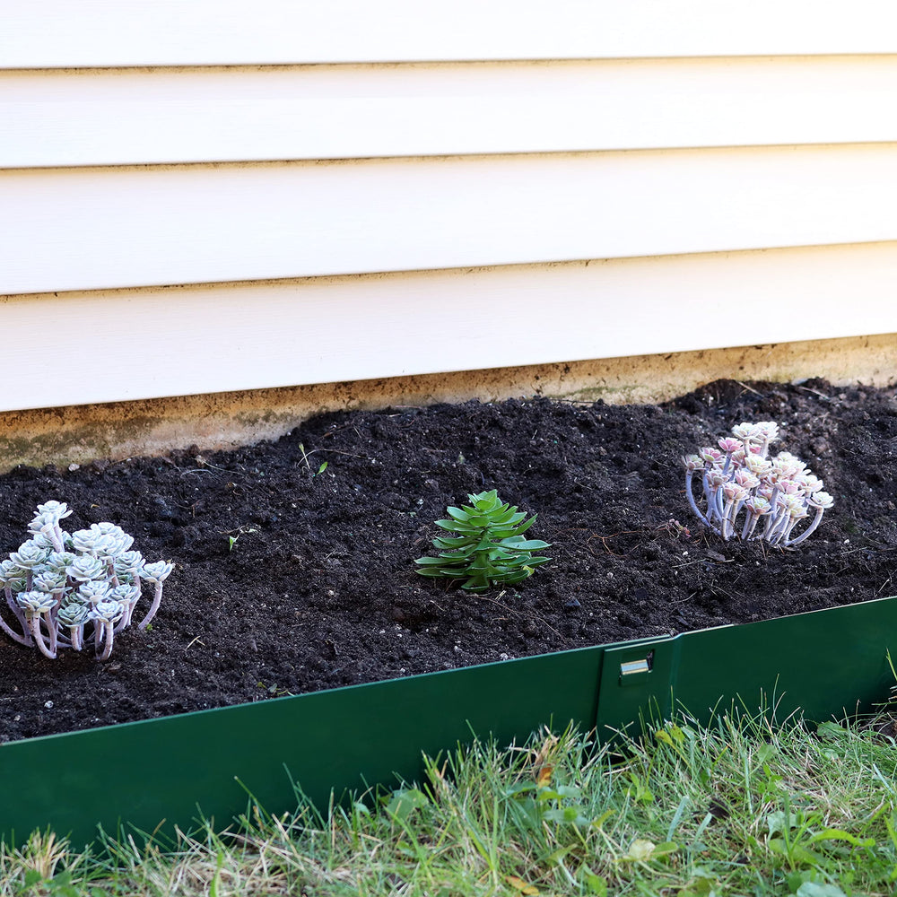 Sunnydaze Decor green coating texture close-up offering weather-resistant finish