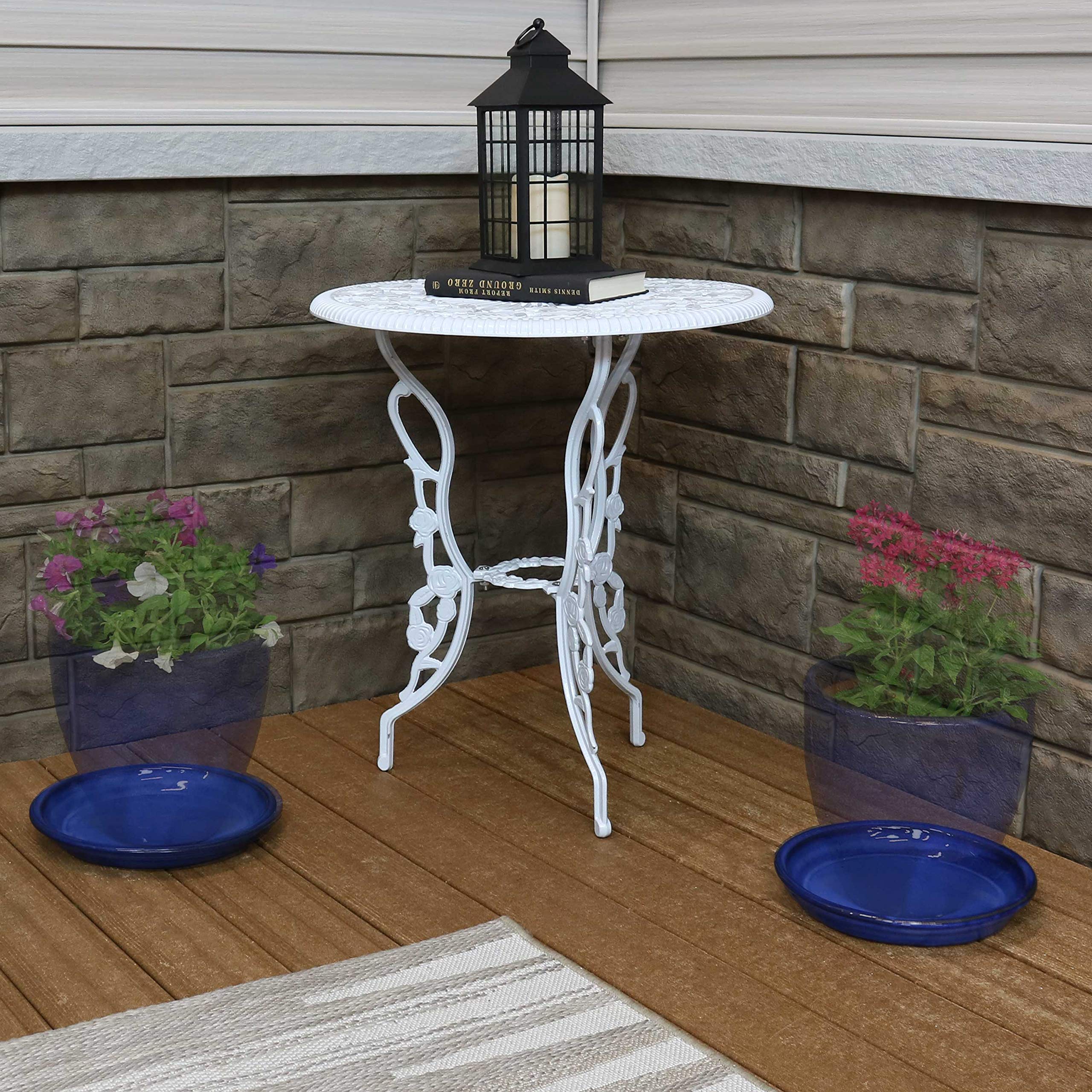 Sunnydaze Decor two saucers stacked to show included 2-pack convenience