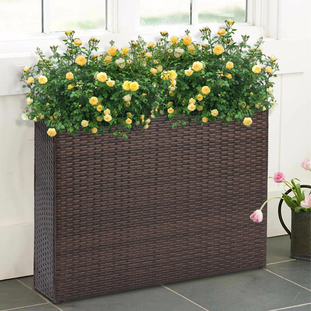SUNNYPARK close-up of PE rattan weave highlighting durable texture and easy clean benefit