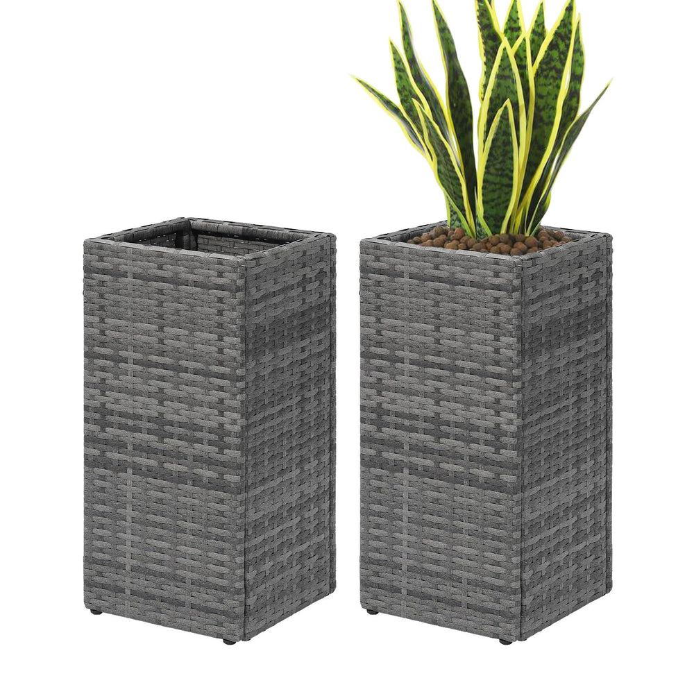 SUNNYPARK front view of two square planters showing elegant entrance framing