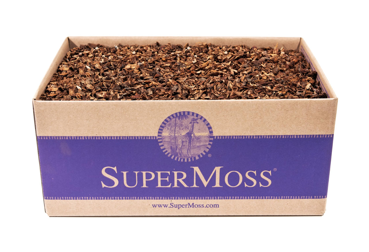 SuperMoss front bag showing label with natural white fir bark - clear product benefit
