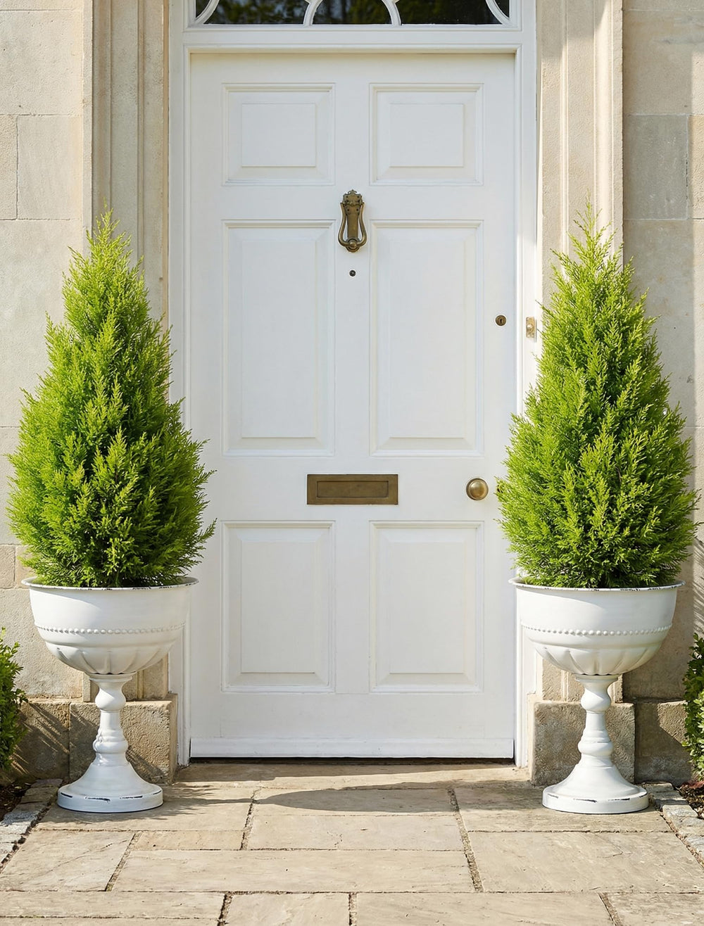 Sziqiqi front view white urn planter showing classic silhouette and curb appeal