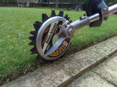 T TERRE IDECH close-up of counter-rotating blades showing precise cutting edges