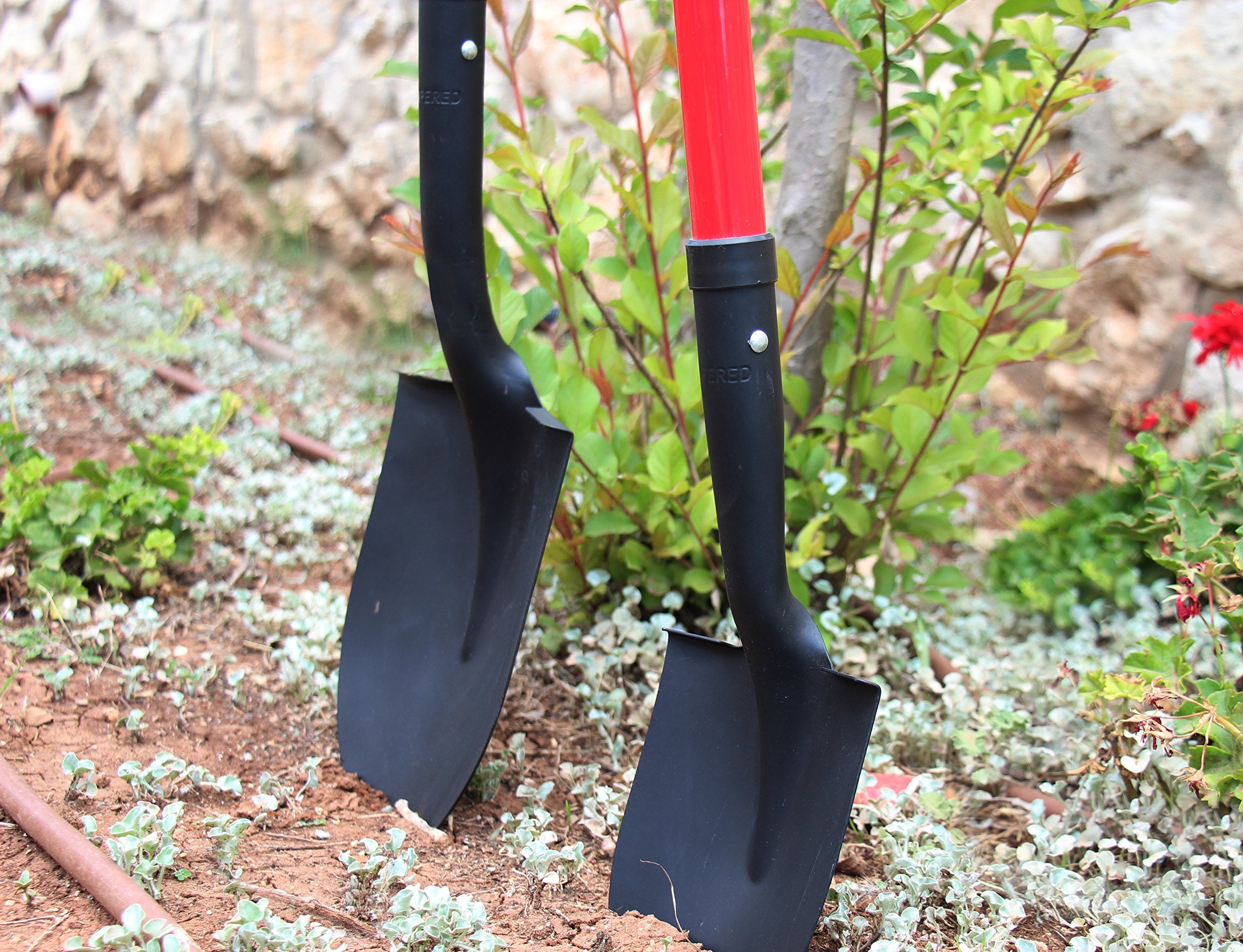 TABOR TOOLS shovel beside ruler demonstrating 41-inch overall length for leverage