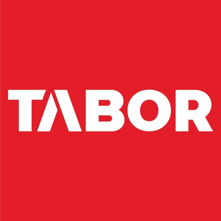 TABOR TOOLS packaging and includes showing what arrives with the lopper