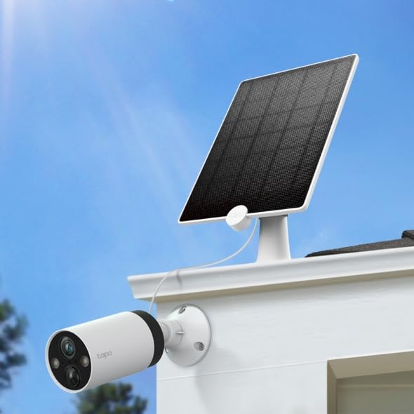 Tapo solar panel adjustable bracket detail demonstrating 360-degree angle flexibility
