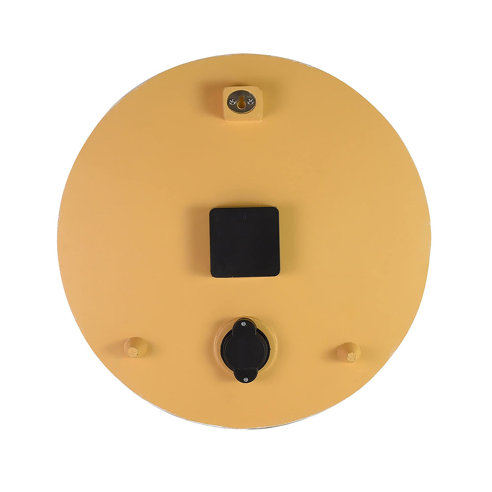 Taylor detailed clock face and numerals for easy time reading advantage