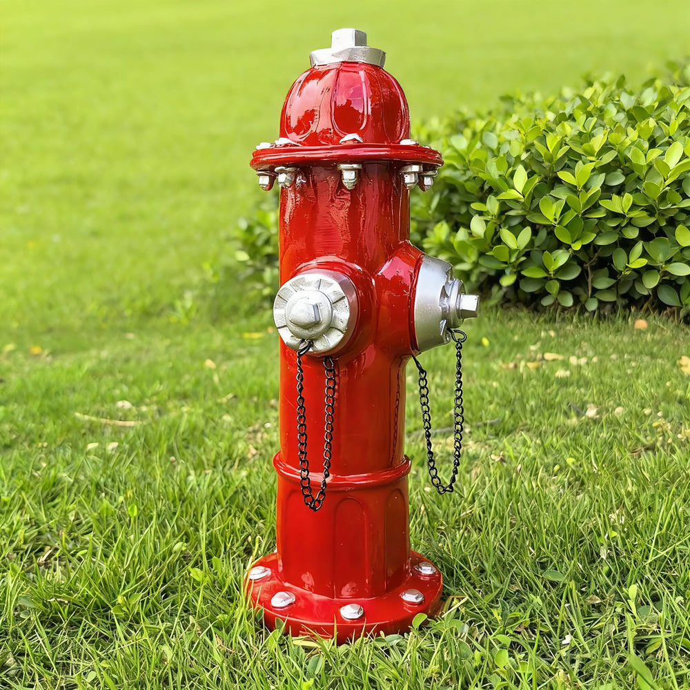 Teaeeno hydrant beside small dog showing proper training scale