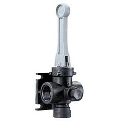 TeeJet AA6B front view showing valve body and threaded connections for easy integration