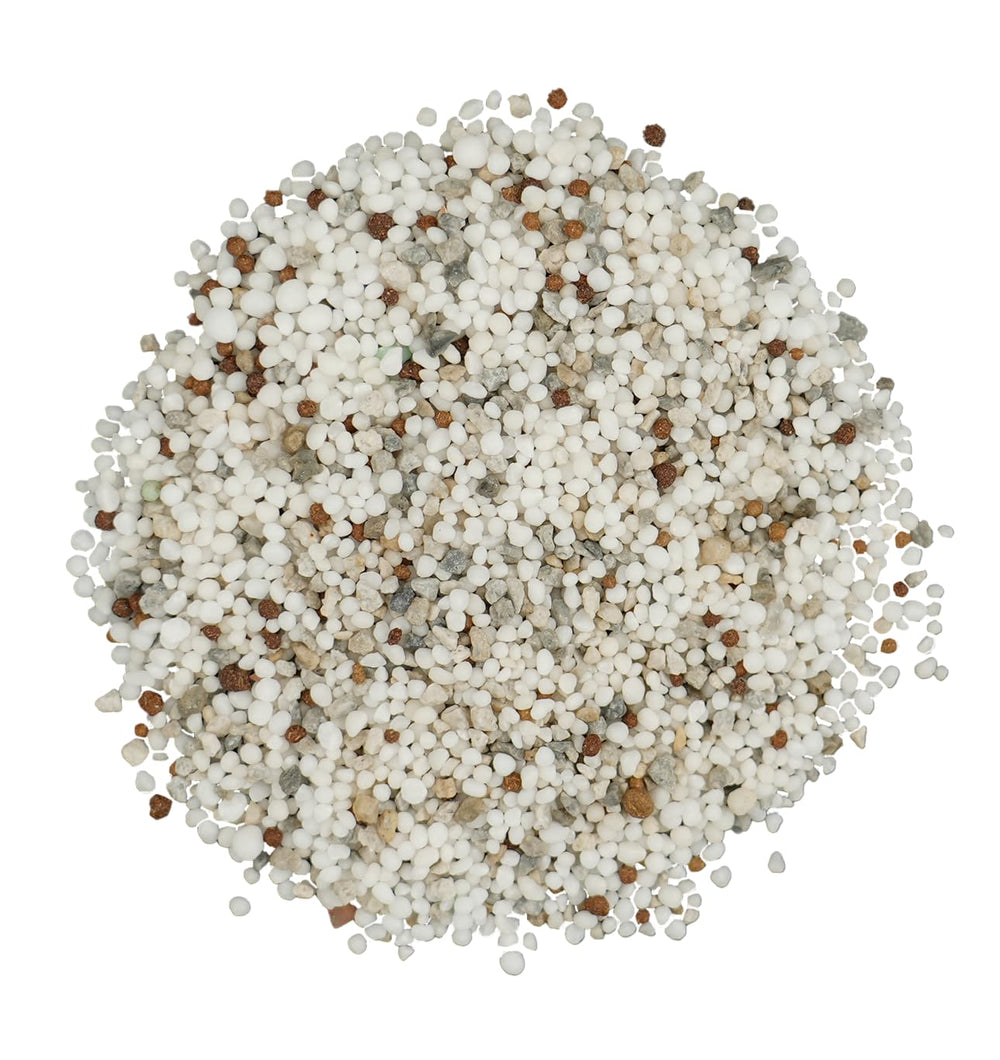 Close-up of The Andersons fine granules highlighting even spread benefit