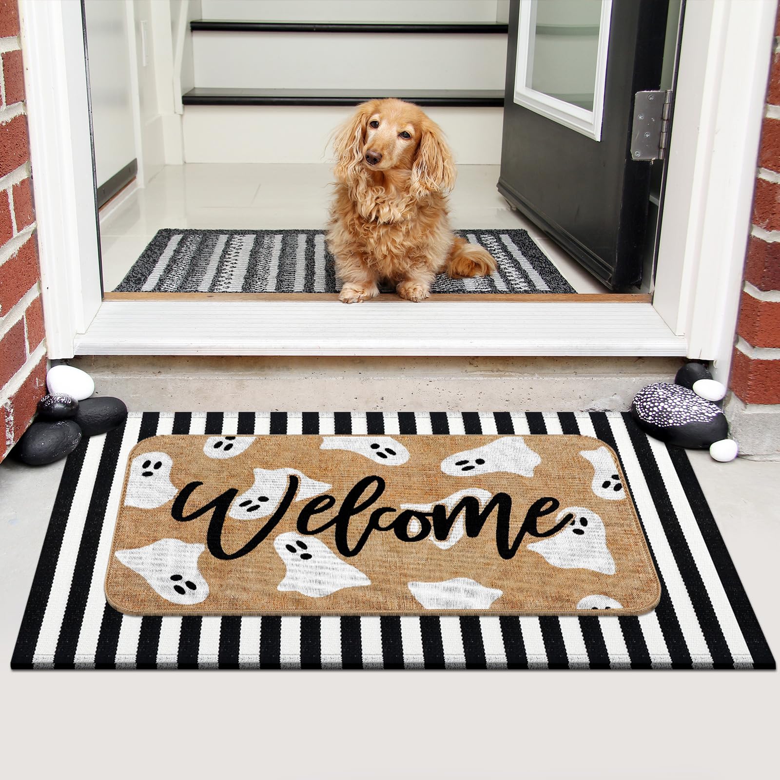 Tinideya size comparison at doorway illustrating fit and coverage