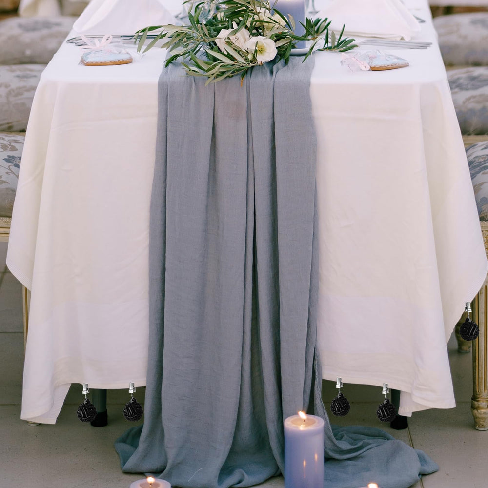 Tioncy weights arranged on a wedding table demonstrating discreet hold