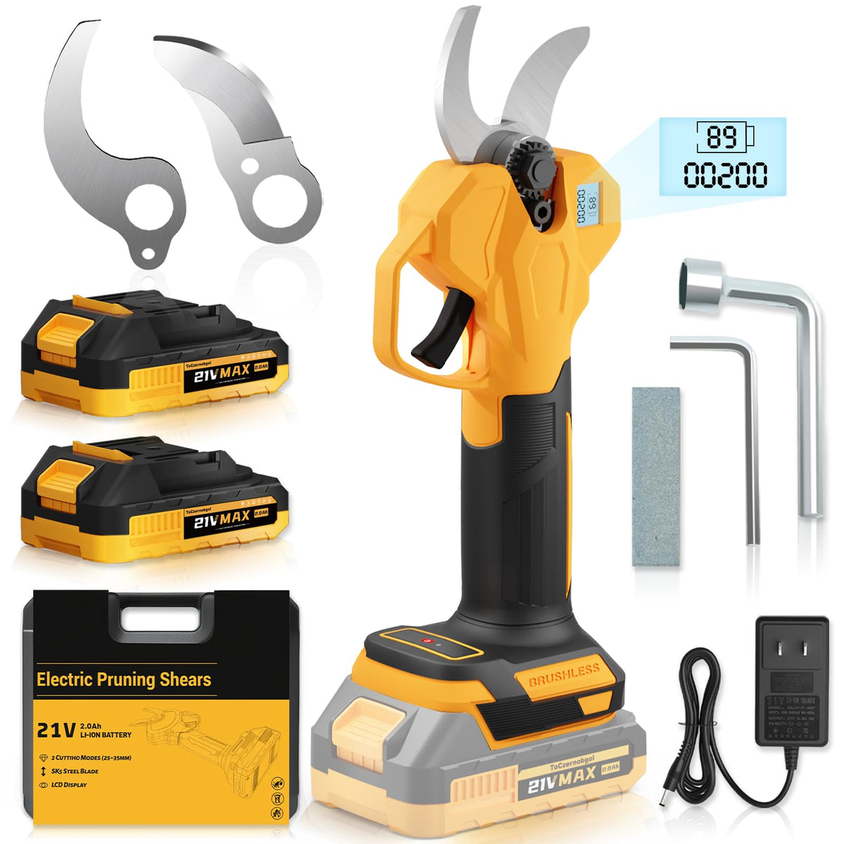 ToCzernobgol front view of pruning shears showing compact body and ergonomic grip for comfortable cutting