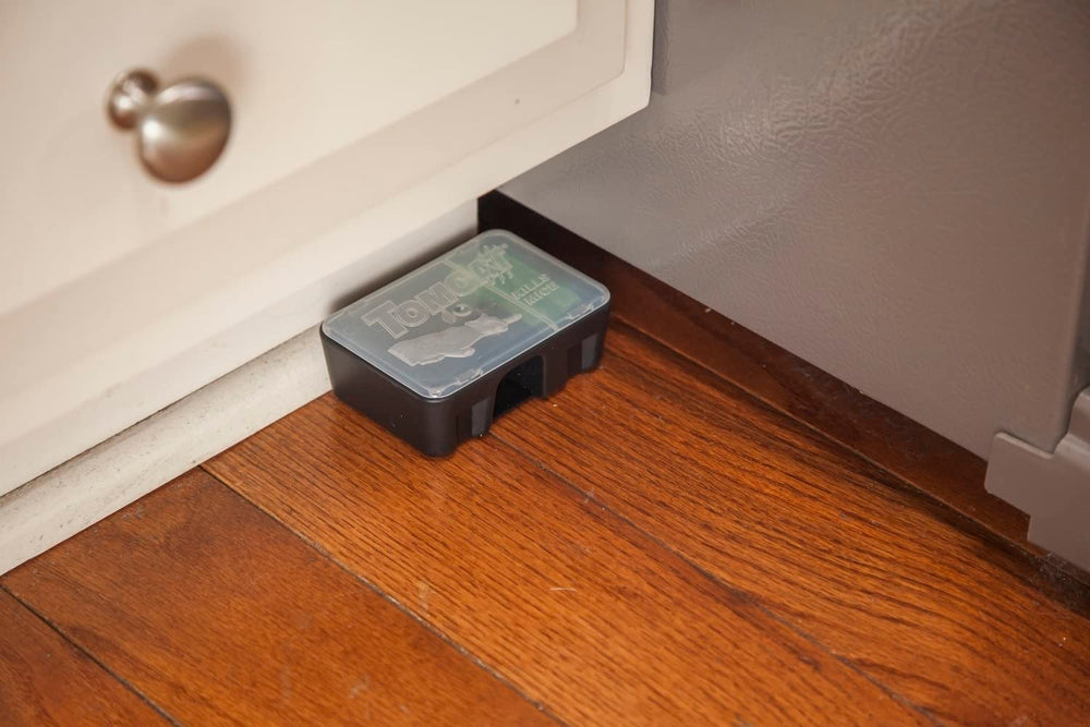 Tomcat opened station revealing bait block for simple visual verification