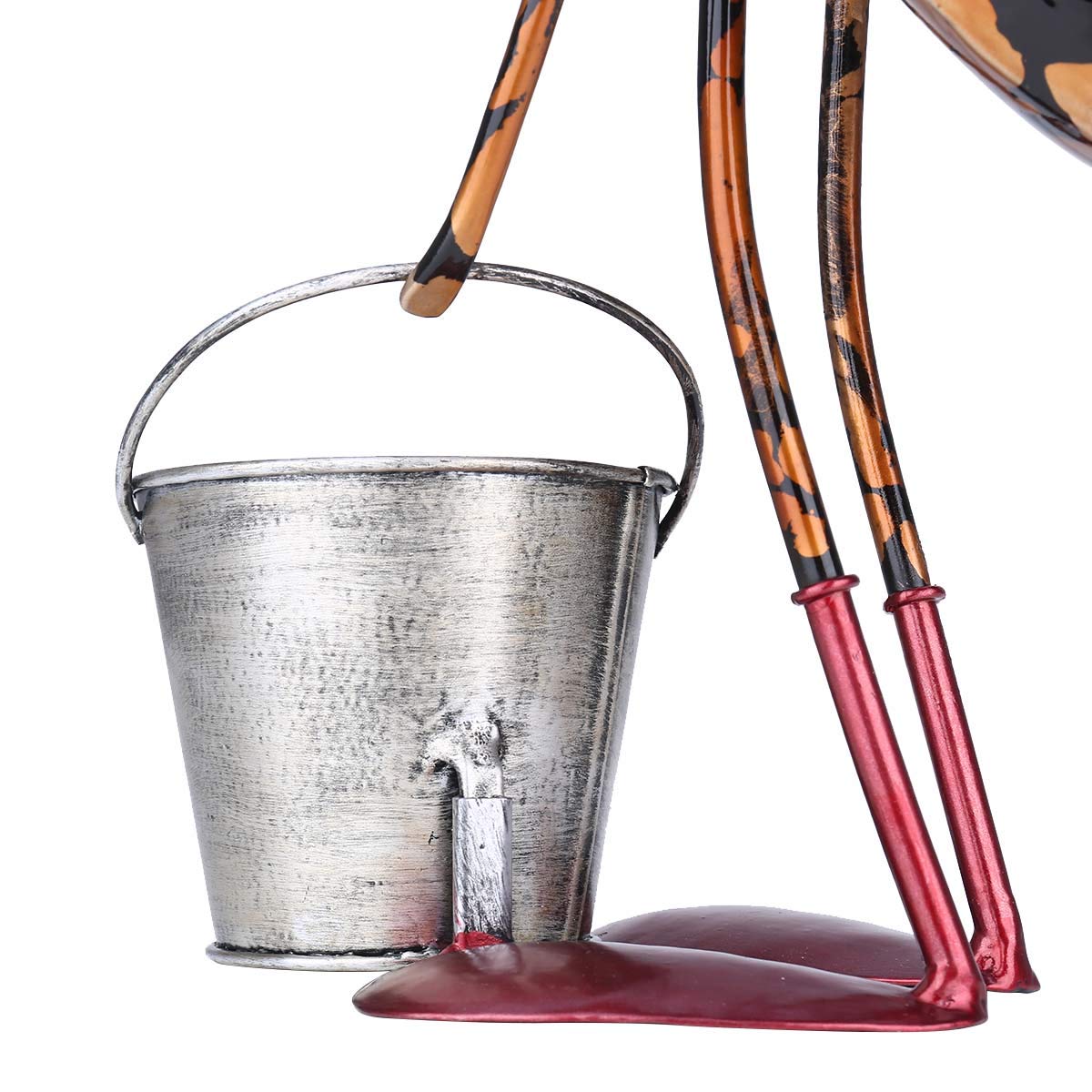 Tooarts ant next to household objects to show size and tabletop suitability