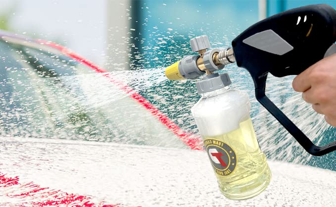 Tool Daily bottle closeup with wide mouth for easier filling and cleaning