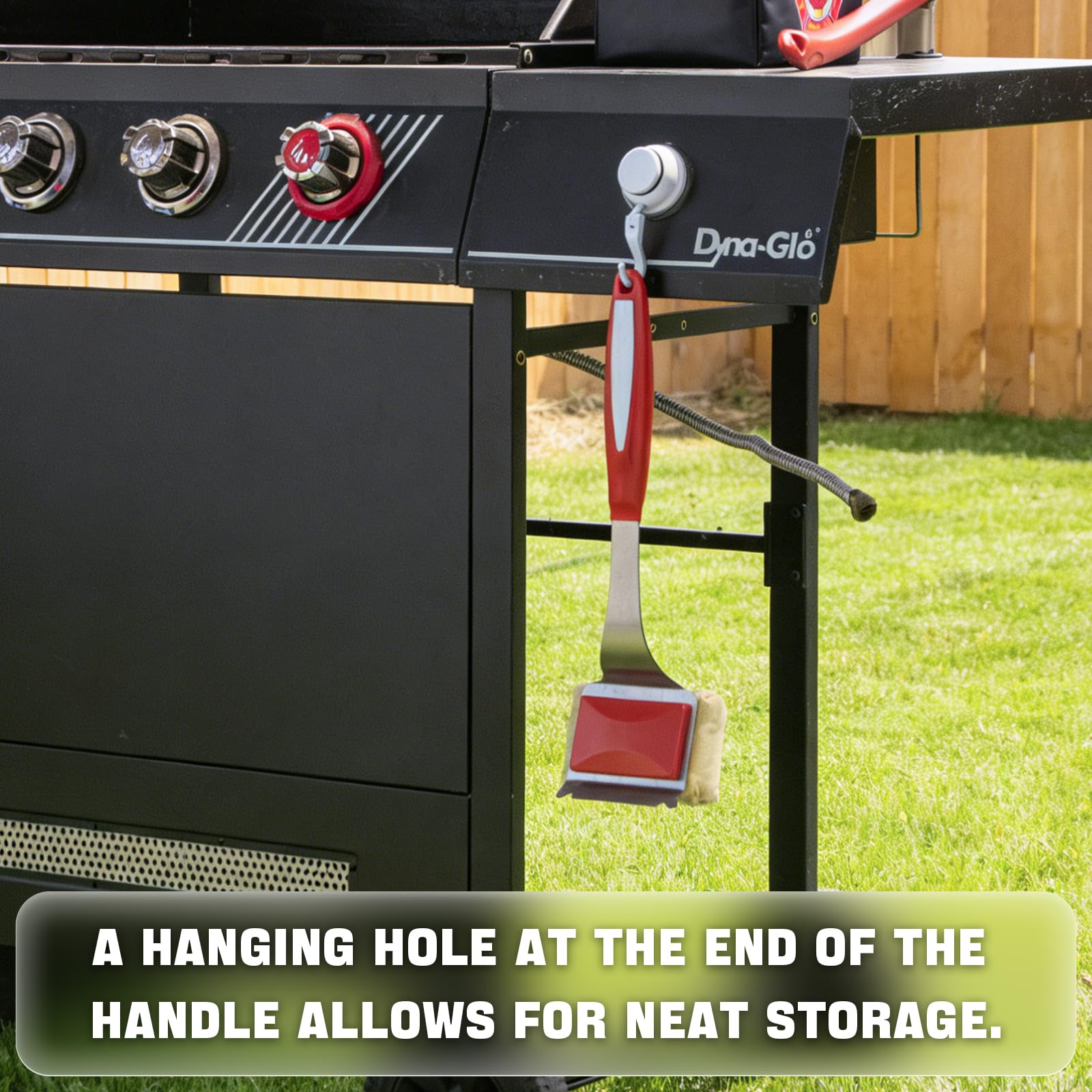 TOUDABBQ size scale with hand showing 17.5-inch reach for heat protection