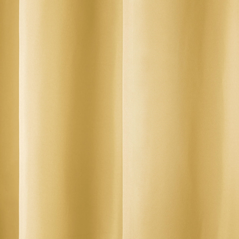 TOWN & COUNTRY BASICS droplets beading on fabric showing water-repellent protection