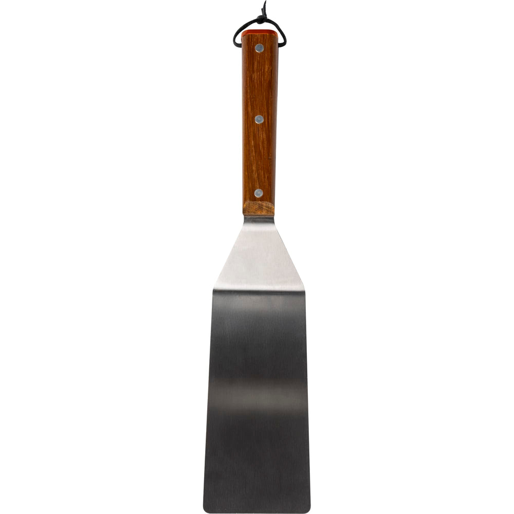 Traeger 24oz squeeze bottles filled demonstration for precise oil and sauce control
