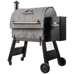 Traeger Pro 780 front view with grey insulation blanket showing fit and added heat retention