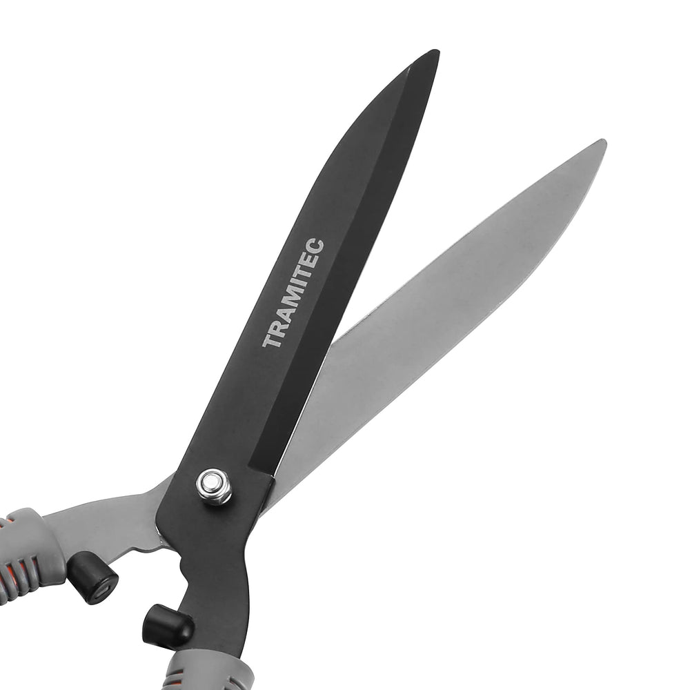 TRAMITEC pruner cutting a small branch showing precise clean cuts