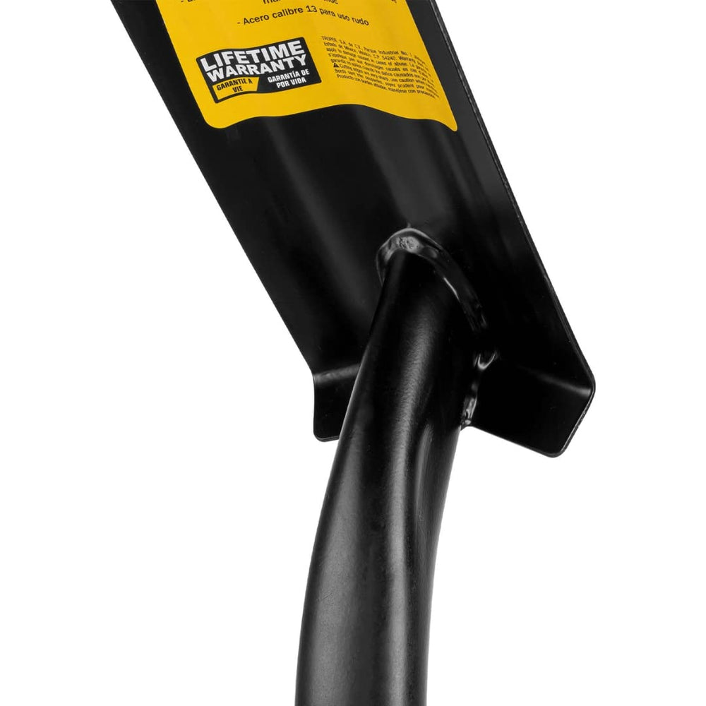 Truper TruPro blade close-up highlighting V-angled sharpened cutting edge