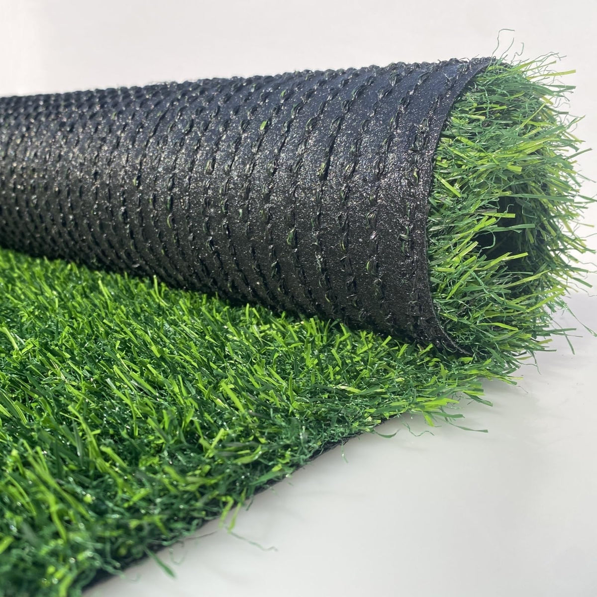 turfloid front view showing full 1x10 ft runner and natural look benefit