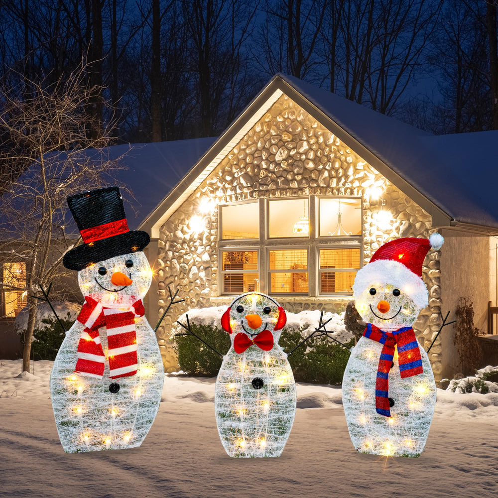 TW SHINE mother snowman detail with hat and scarf showcasing decorative accents