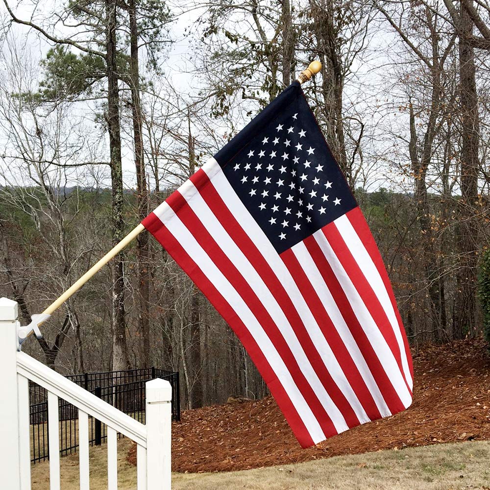 Two Group on porch lifestyle image demonstrates easy, attractive display benefit