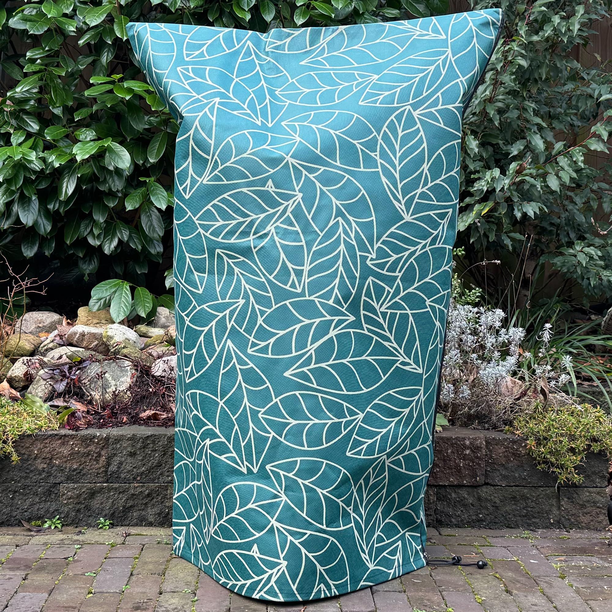 UB-STORE close-up of three-layer fabric showing texture and protection