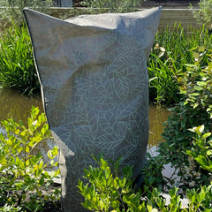 UB-STORE close-up of three-layer fabric showing water resistance and insulation