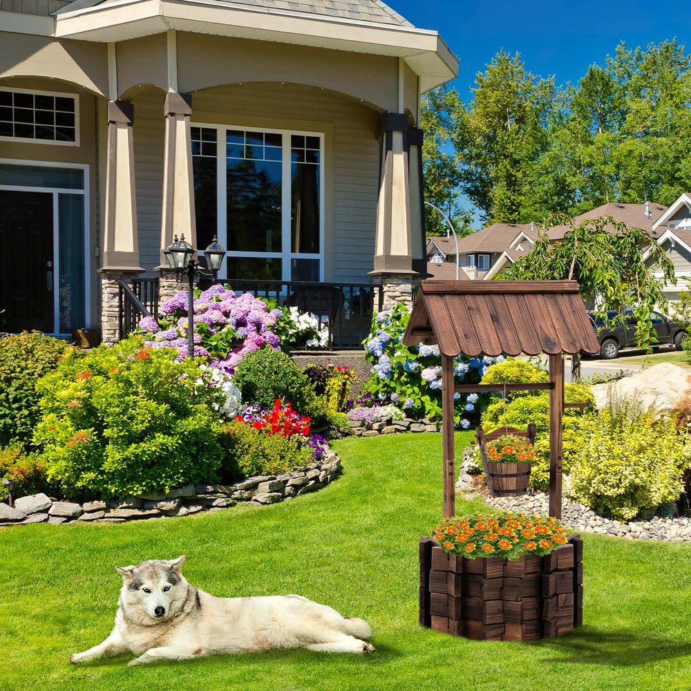 UDPATIO hands assembling planter with included instructions for easy setup benefit