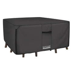 ULTCOVER vista frontal de la funda cubriendo mesa y sillas, protección completa