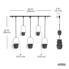 Umbra Triflora pot texture and recycled-plastic detail highlighting durable lightweight benefit