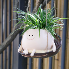 UMESONG front view hanging smiley planter highlighting cheerful decor benefit
