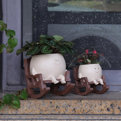 UMESONG side view showing rocking chair shape offering playful design benefit
