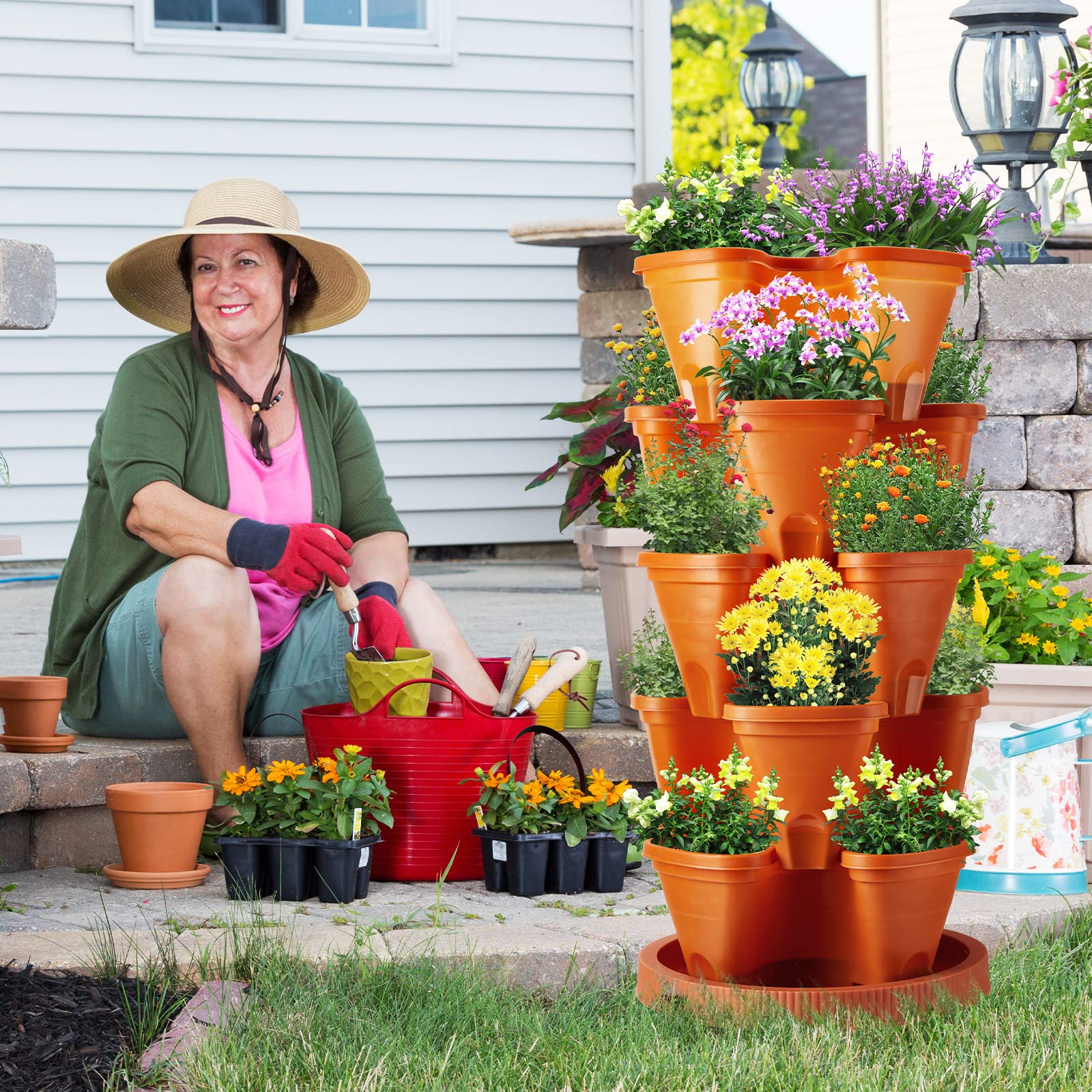 Umigy scale on balcony showing compact vertical gardening advantage