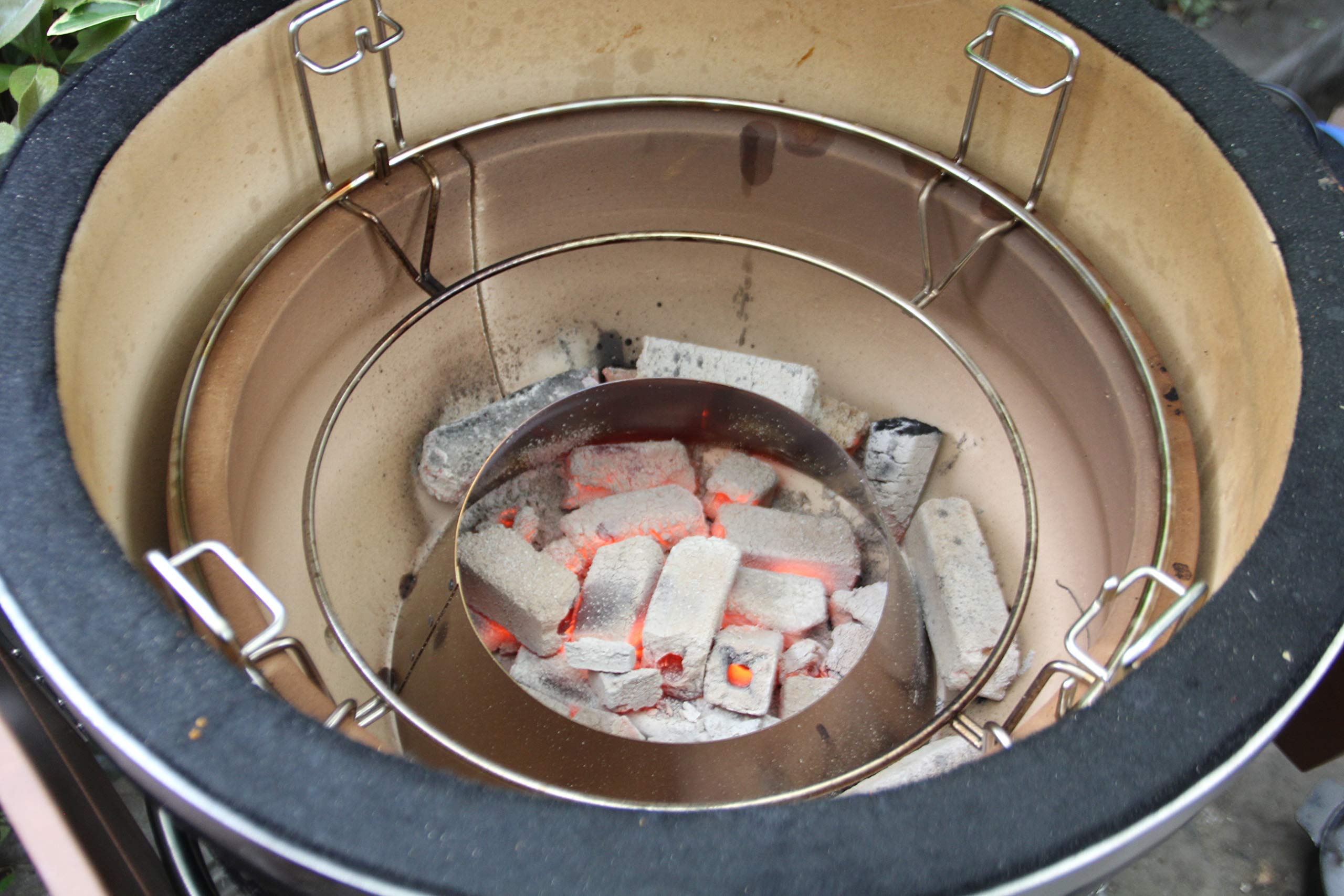 Uniflasy being washed showing smooth surface for easy cleaning