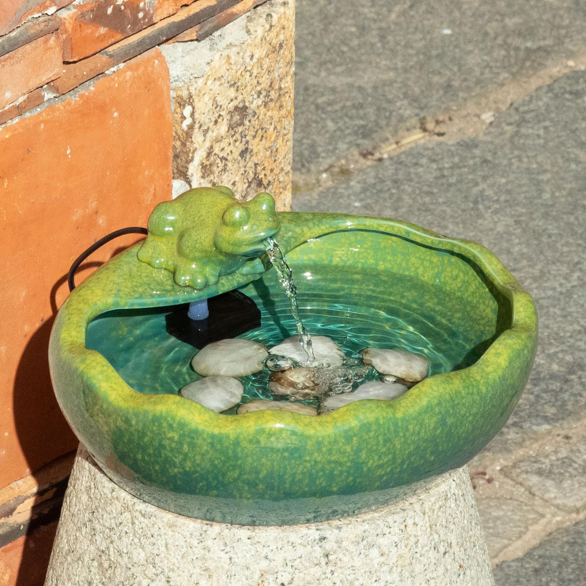 UPSJYJ ceramic fountain front view showing full design and stable base for patios