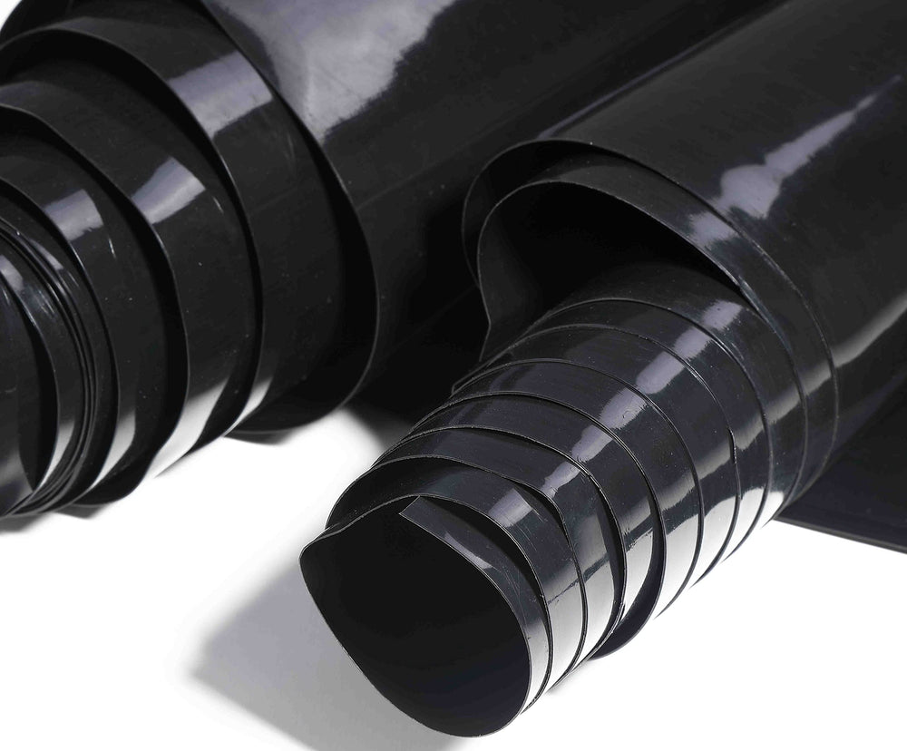 UWIOFF liner edge and seam detail showing sturdy finish and leak resistance benefit